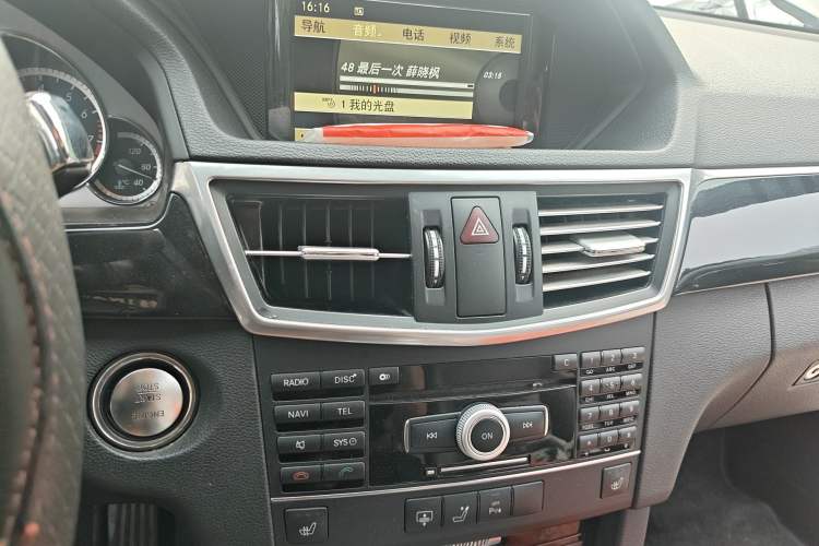 Used Mercedes-Benz E-Class 2010 E 300 L Fashion Model
