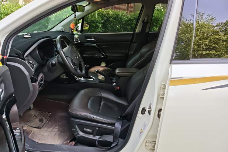 Used GAC Trumpchi GS4 2017 235T Manual Two-Wheel Drive Luxury Edition
