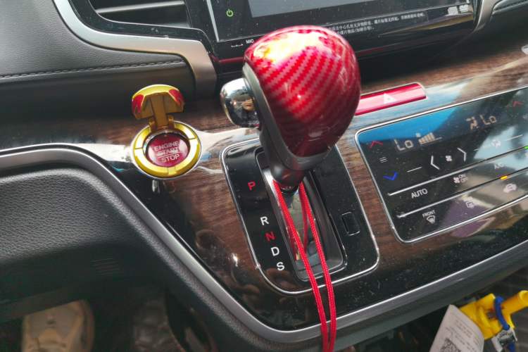 Used Honda Odyssey 2015 Revised Version 2.4L Supreme Edition Gear Lever