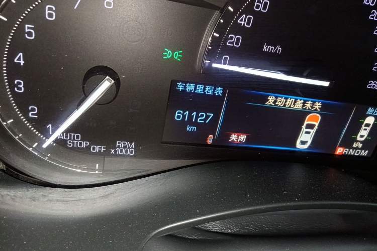 Used Cadillac ATS-L 2017 28T Tech Edition Odometer Close Up