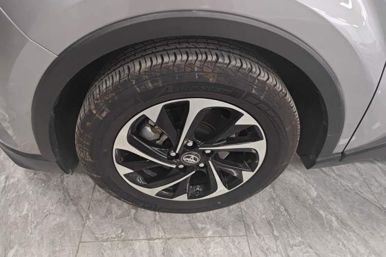 Used Toyota IZOA 2020 2.0L Yichi Version