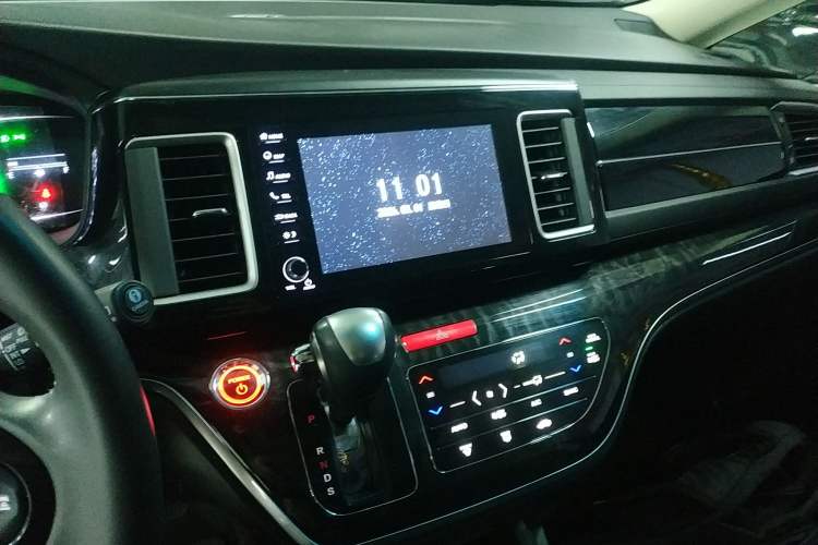 Used Honda Elysion 2019 2.0L Hybrid Supreme Edition
