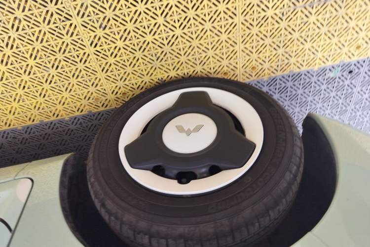 Used Wuling Hongguang MINIEV 2021 Macaron Premium Model – Lithium Iron Phosphate Exterior 4