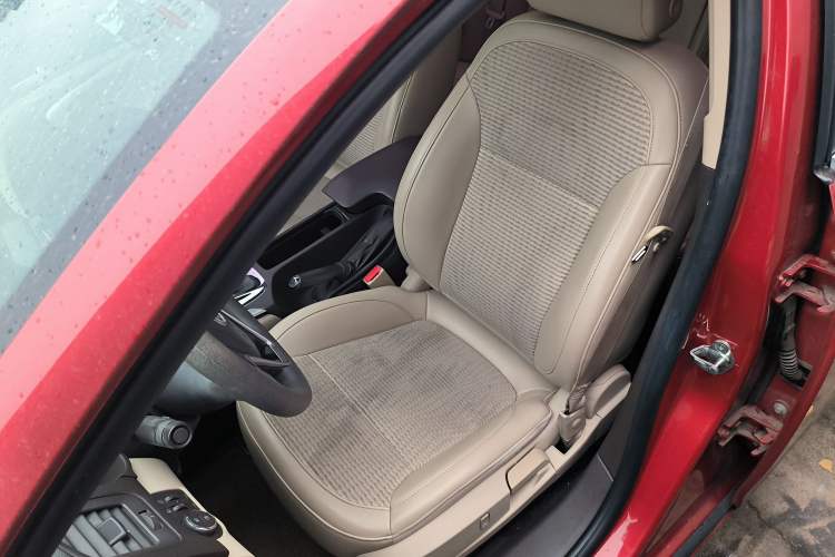 Used Buick Regal 2015 2.0L Leading Fashion Edition