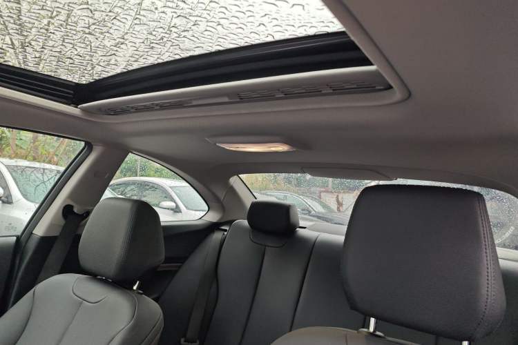 Used BMW 2 Series 2019 225i Sport Design Package