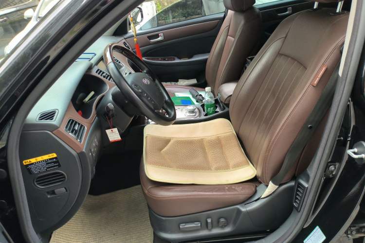 Used Hyundai Genesis 2012 3.0L GDI Luxury Edition Left Front Seat