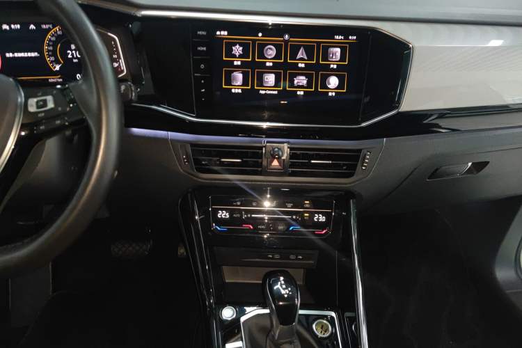 Used Volkswagen Tayron 2021 330TSI Two-Wheel-Drive 3rd Anniversary Limited Edition
