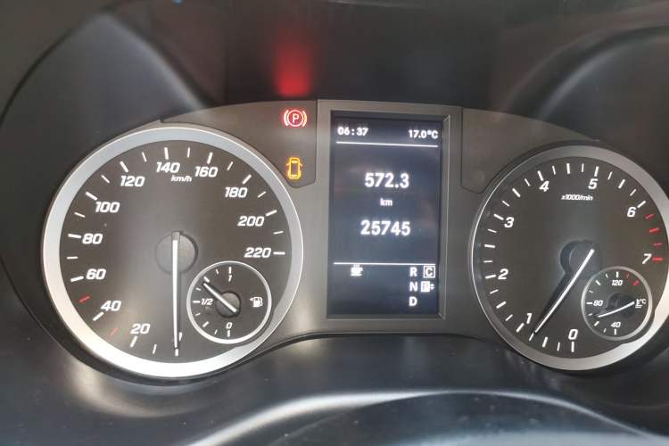 Used Mercedes-Benz Vito 2020 2.0T Elite Version 7 Seats
