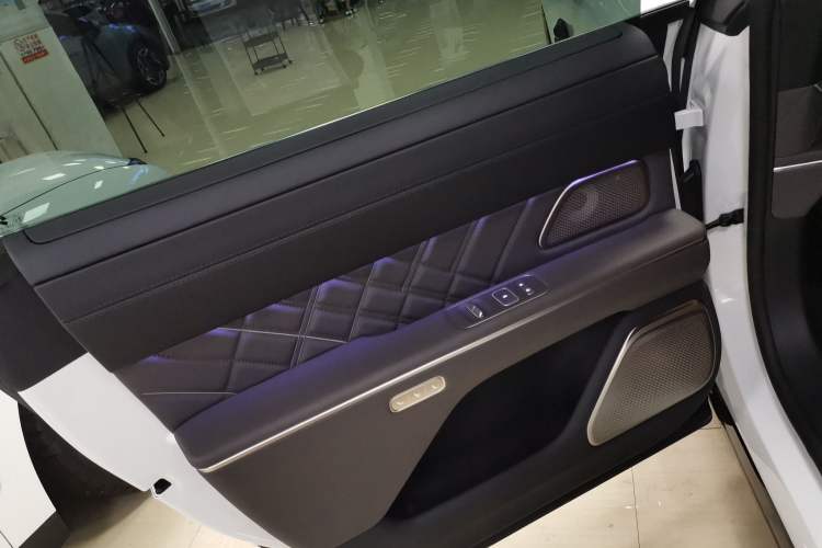 Used Nio ET9 2025 100 kWh