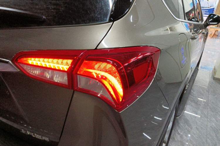 Used Buick Envision 2018 20T Two-Wheel-Drive Elite Model