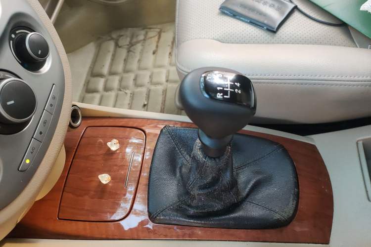 Used Buick Excelle 2013 1.5L Manual Luxury Model
