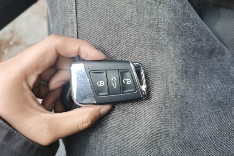 Used Volkswagen Passat New Energy 2022 430 PHEV Hybrid Luxury Edition Vehicle Key