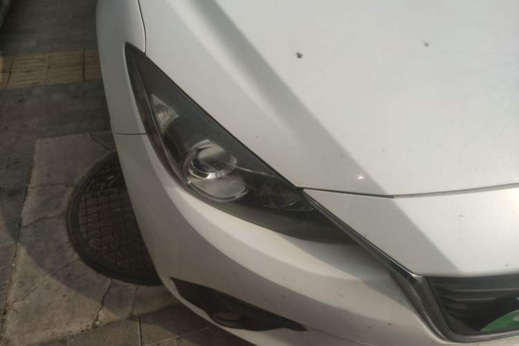 Used Mazda 3 Axela 2016 Sedan 1.5L Automatic Comfort Model