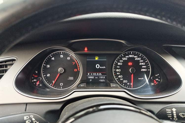 Used Audi A4 2014 40 TFSI allroad quattro plus version Instrument Cluster