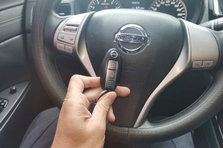 Used Nissan Tiida 2016 1.6L CVT Smart Drive Edition Interior 1