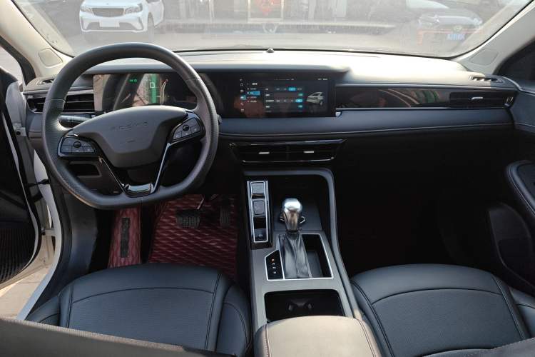 Used Roewe i5 2023 1.5L CVT Luxury Edition
