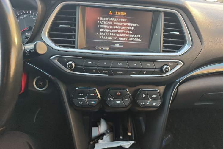 Used GAC Trumpchi GS4 New Energy 2019 1.5L PHEV Smart Enjoyment Version Audio And AC Panel