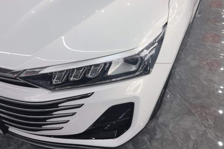 Used Bestune T77 2023 1.5T Automatic Luxury Model Left Front Headlight