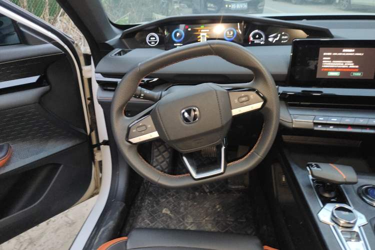 Used Changan UNI-V 2023 1.5T Premium Model