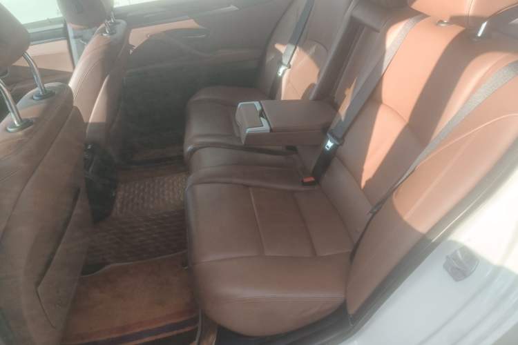 Used BMW 5 Series 2014 520Li Elegant Model
