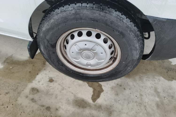 Used Ford Transit 2019 2.0T Diesel Multi-Purpose Commercial Vehicle Mid-Drive Mid-Roof 6-Seater China VI Standard
