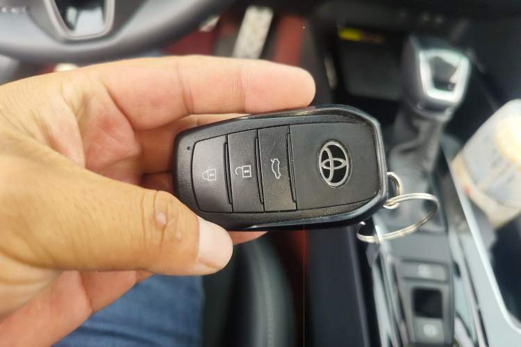 Used Toyota Camry 2026 Model Dual-Engine 2.0HSE Sport Lite Edition Vehicle Key