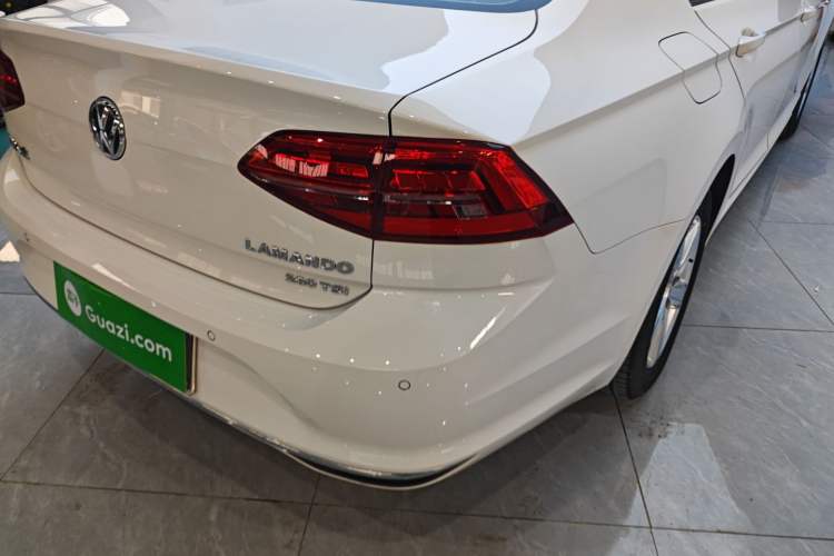 Used Volkswagen Lamando 2021 230TSI DSG Fashion Edition
