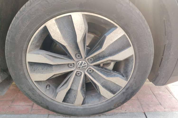 Used Volkswagen Tiguan L 2024 330TSI Automatic Two-Wheel Drive R-Line Enhanced Edition