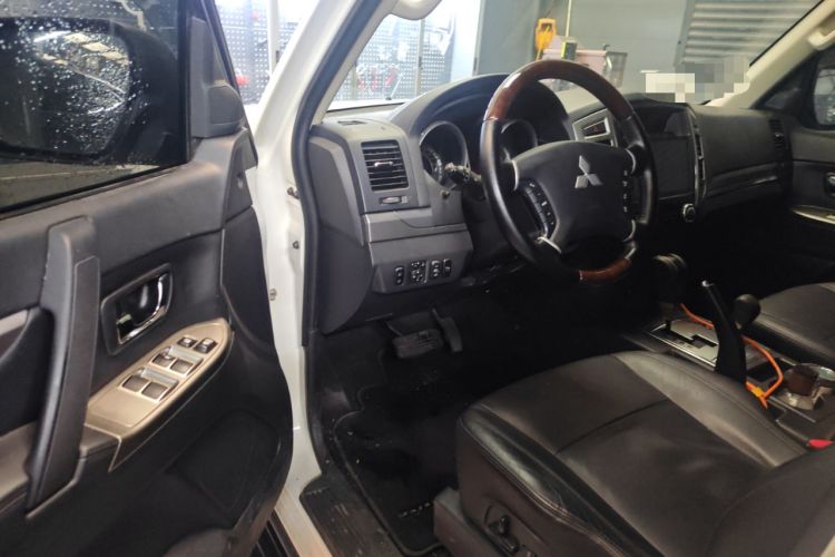 Used Mitsubishi Pajero 2020 3.0L Automatic Prestige Off-Road Edition