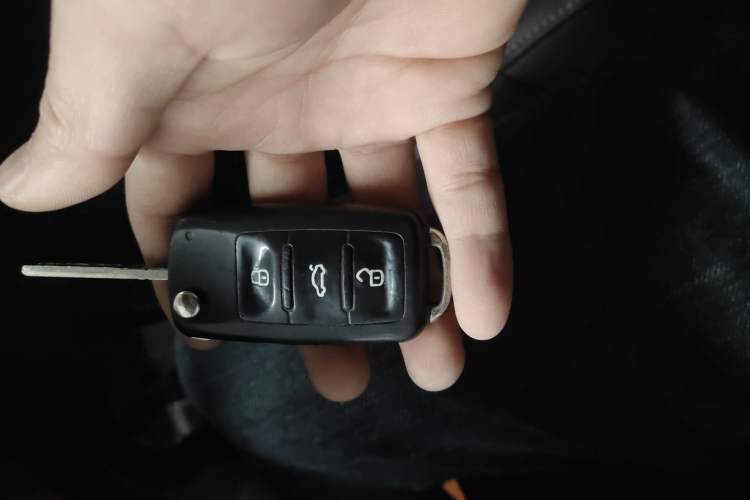 Used Volkswagen Sagitar 2015 230TSI Manual Comfort Version