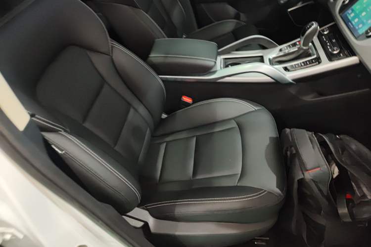 Used Geely Auto Emgrand X7 Sport 2016 1.8TD Automatic ZhiShang Model