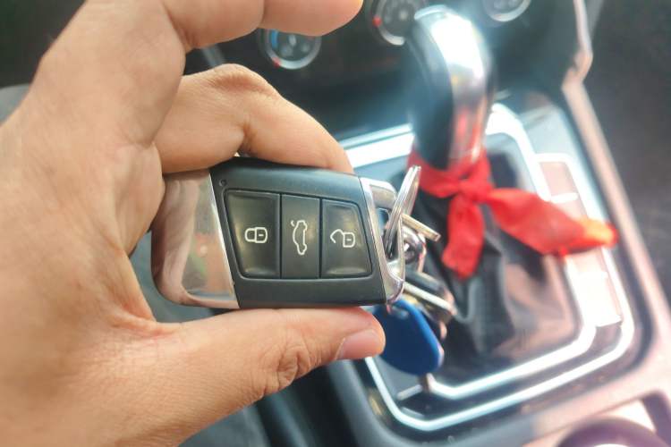 Used Volkswagen Magotan 2017 330TSI DSG Leading Model
