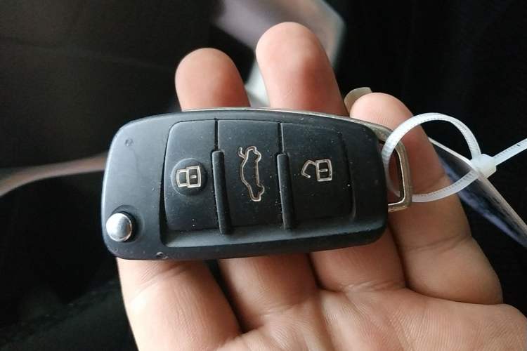 Used JAC Refine M4 2017 2.0T Manual Luxury Version