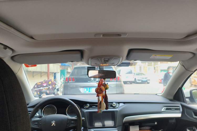 Used Peugeot 408 2015 1.2T Automatic Luxury Edition Headliner