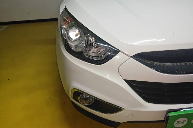 Used Hyundai ix35 2010 2.0L Automatic Two-Wheel Drive Elite Edition GLS Right Front Headlight