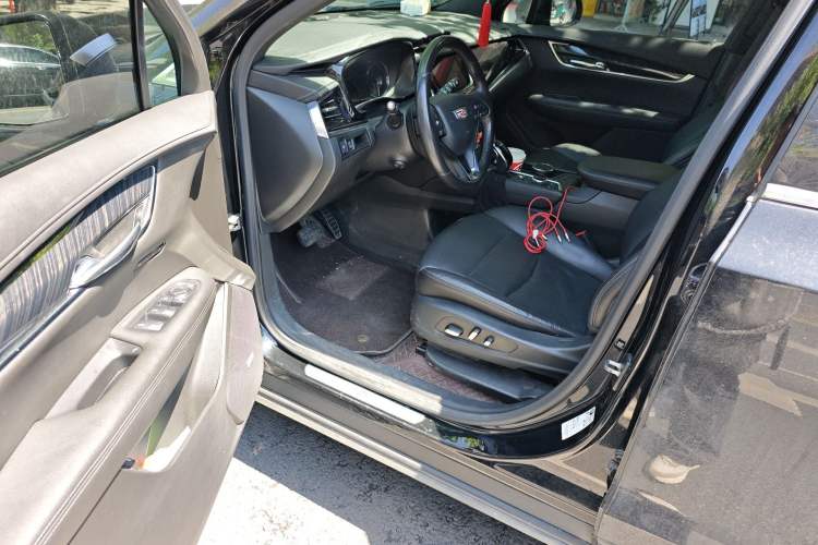 Used Cadillac XT6 2021 2.0T Six-Seater Four-Wheel-Drive Luxury Version Driver Seat