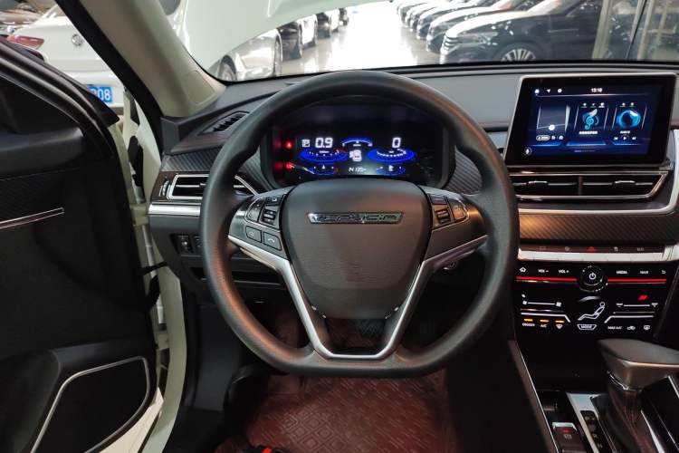 Used Venucia T60 2020 1.6L CVT Smart Drive Version China VI Standard
