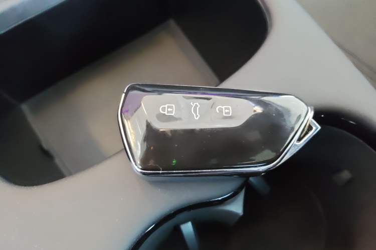 Used Volkswagen ID.UNYX 2024 Revised Pro Long-Range Version Interior 1