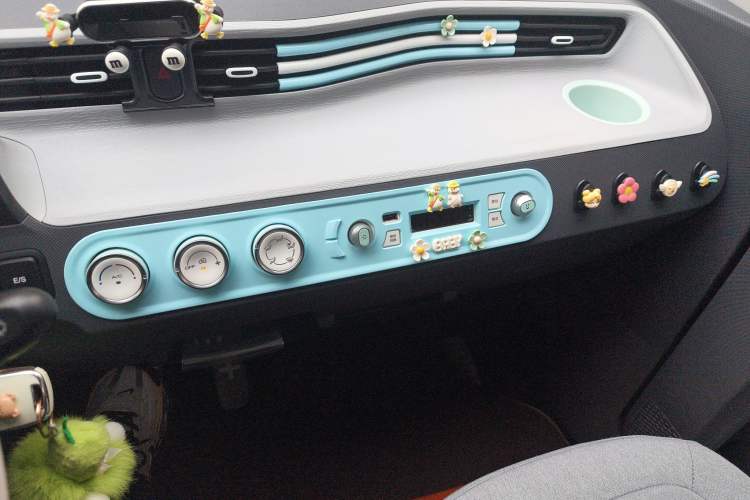 Used Wuling Hongguang MINIEV 2021 Macaron Fashion Model Lithium Iron Phosphate
