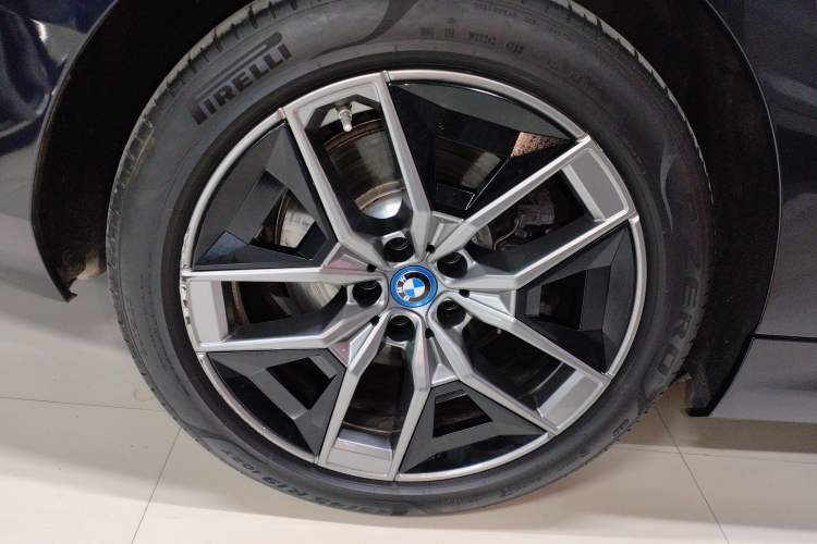 Used BMW i5 2024 eDrive 35L Prestige Luxury Package