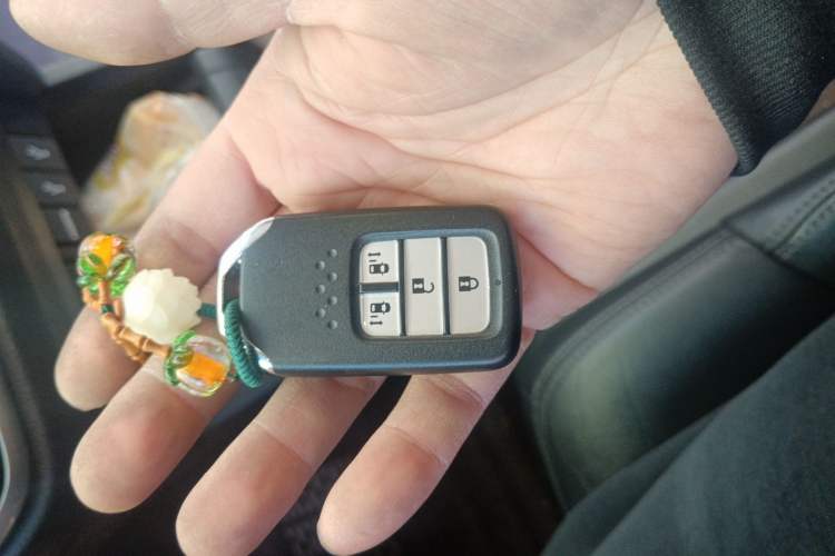 Used Honda Odyssey 2015 Updated Version 2.4L Smart Edition
