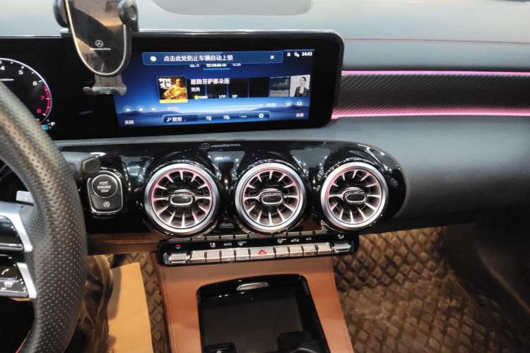 Used Mercedes-Benz A-Class 2023 A 200 L Fashion Model Audio And AC Panel