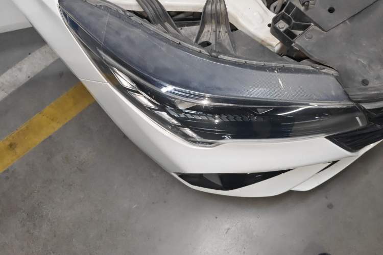 Used GAC Trumpchi GA4 2021 PLUS 235T Automatic Prestige Edition Right Front Headlight