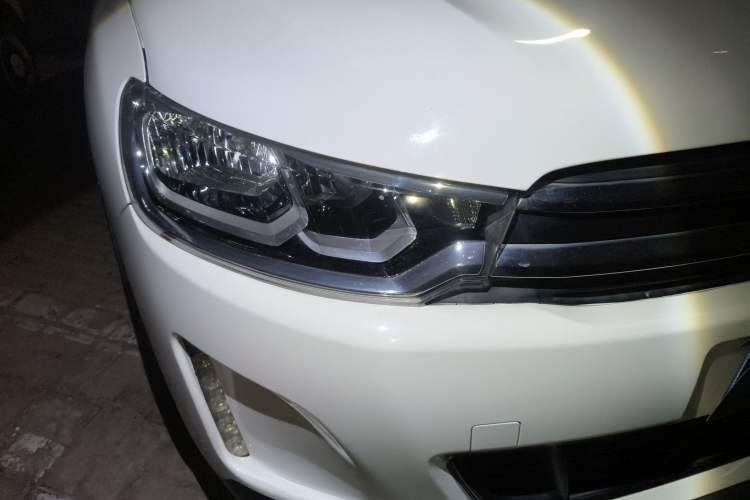 Used Citroen C3-XR 2015 1.6L Automatic Fashion Model Right Front Headlight