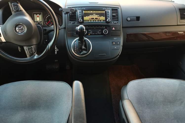 Used Volkswagen Multivan 2012 2.0 TSI Two-Wheel-Drive Luxury Edition

