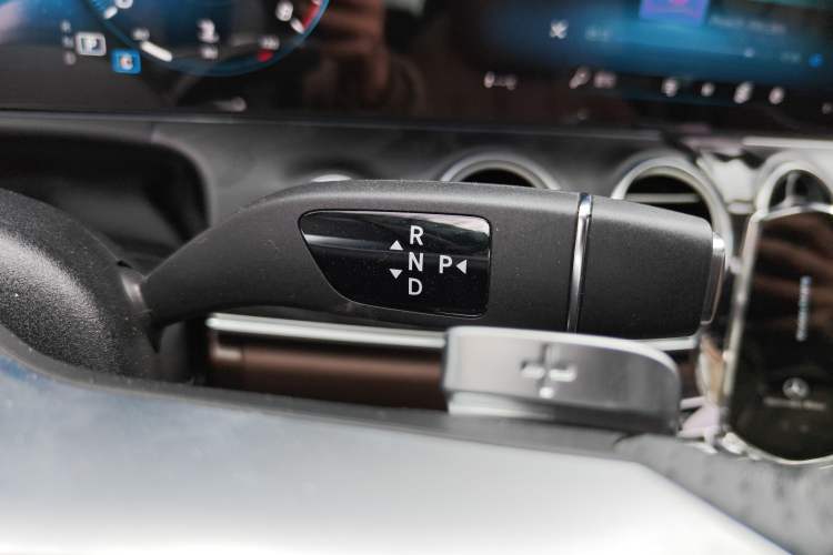 Used Mercedes-Benz E-Class 2023 E 300 Stylish Sports Edition Gear Lever