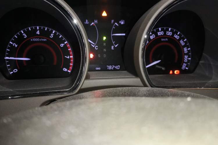 Used Toyota Highlander 2012 2.7L Two-Wheel Drive 7-Seater Luxury Edition