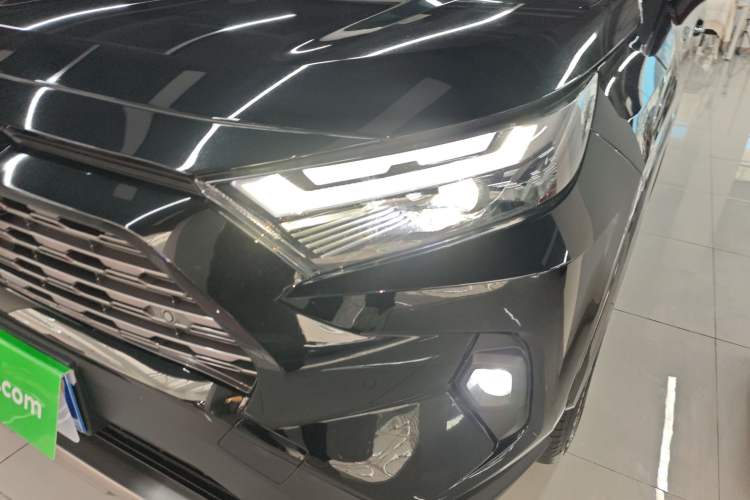 Used Toyota RAV4 2024 2.0L CVT Two-Wheel Drive Fashion Plus Edition
