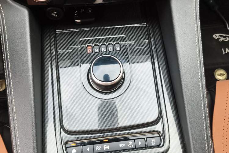 Used Jaguar F-PACE 2016 3.0 SC Four-Wheel Drive R-Sport Sport Edition