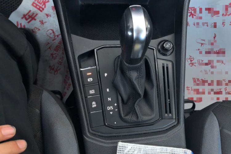 Used Volkswagen Lavida 2023 1.5L Automatic De Yi Edition Gear Lever